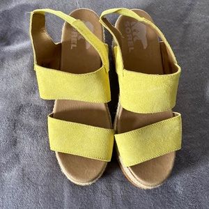Sorel Yellow Wedges Size 8
